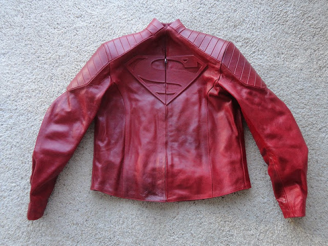 smallville+jacket+1.jpg