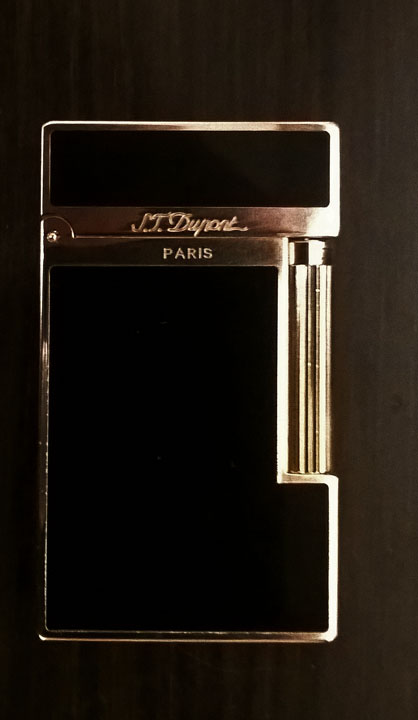ST Dupont Black Lacquer and Gold s.jpg