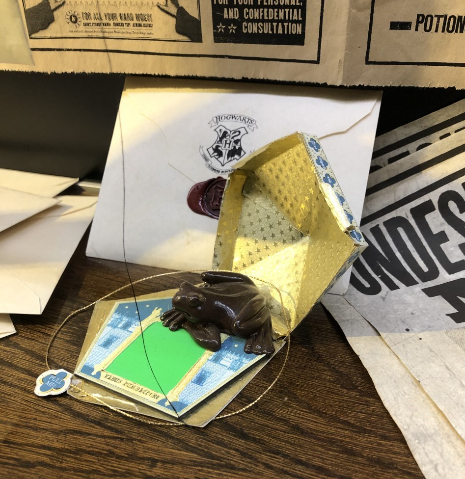 frog in the box toy