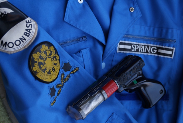 Star Cops Gun and Uniform.jpg