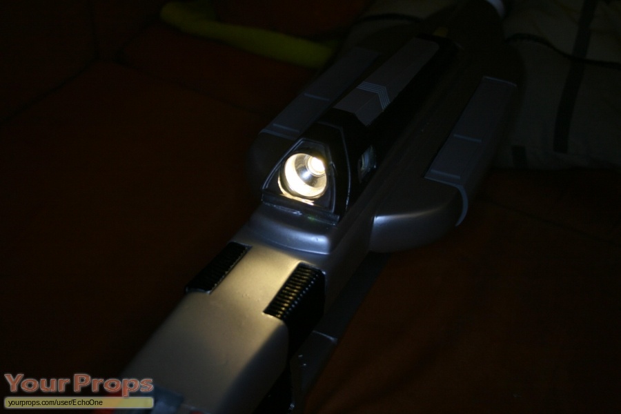 Star-Trek-Voyager-Compression-Rifle.jpg