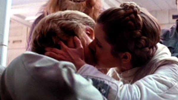 Star-Wars-Luke-And-Leia-Kiss-600x338.jpg