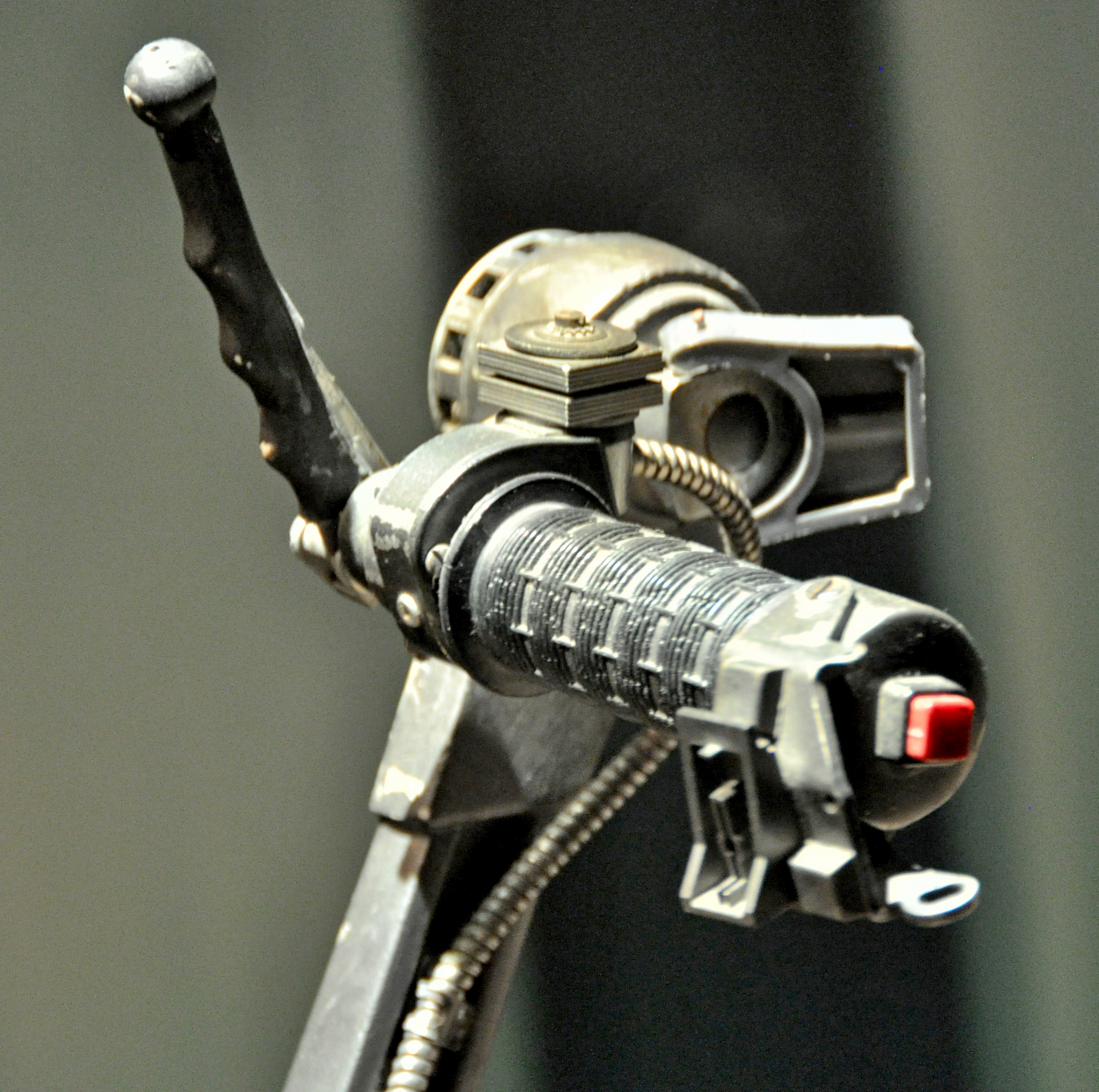 Star Wars ROTJ Speeder Bike Hand Grip Closeup 2.jpg