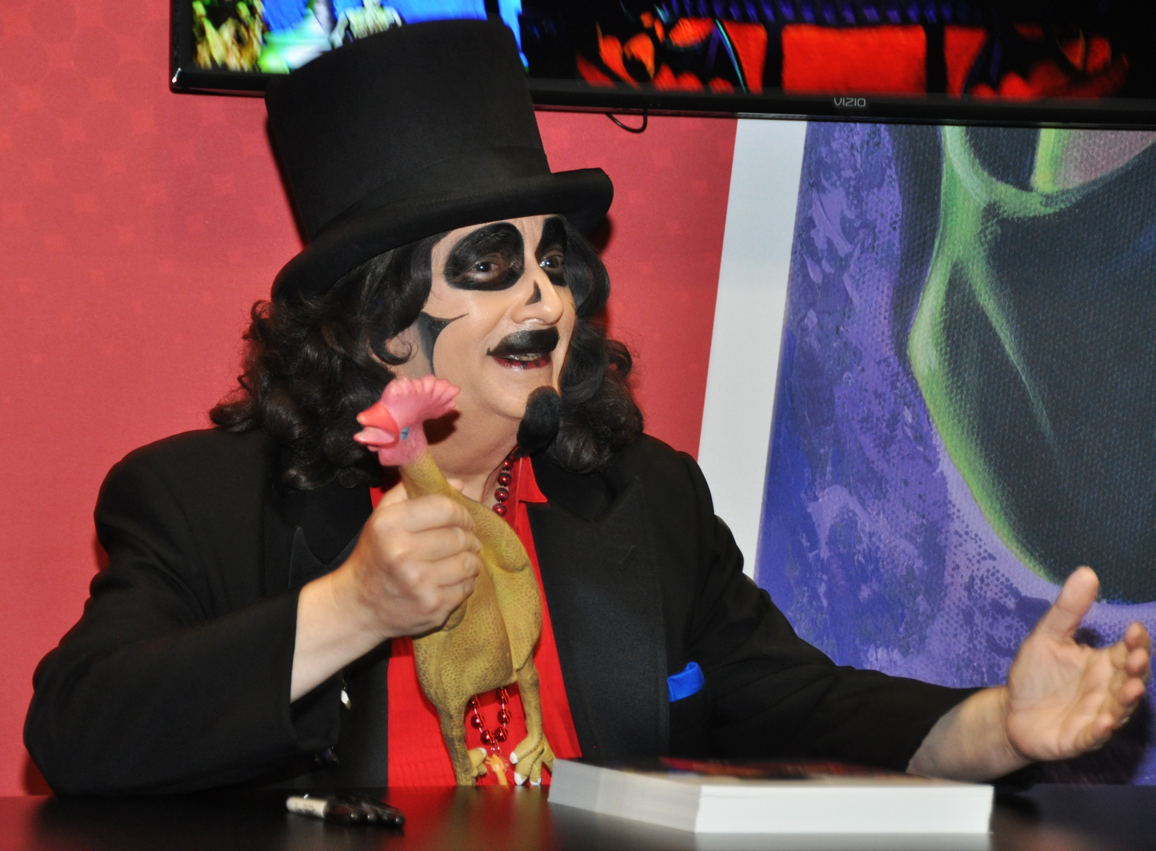 Svengoolie A Man and His Rubber Chicken  NYCC 2022.jpg