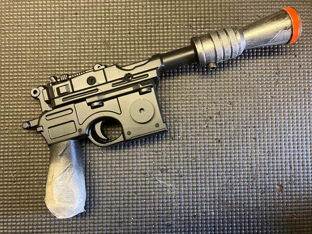 SW-ESB_Solo DL-44 Blaster-Rep (15).jpg