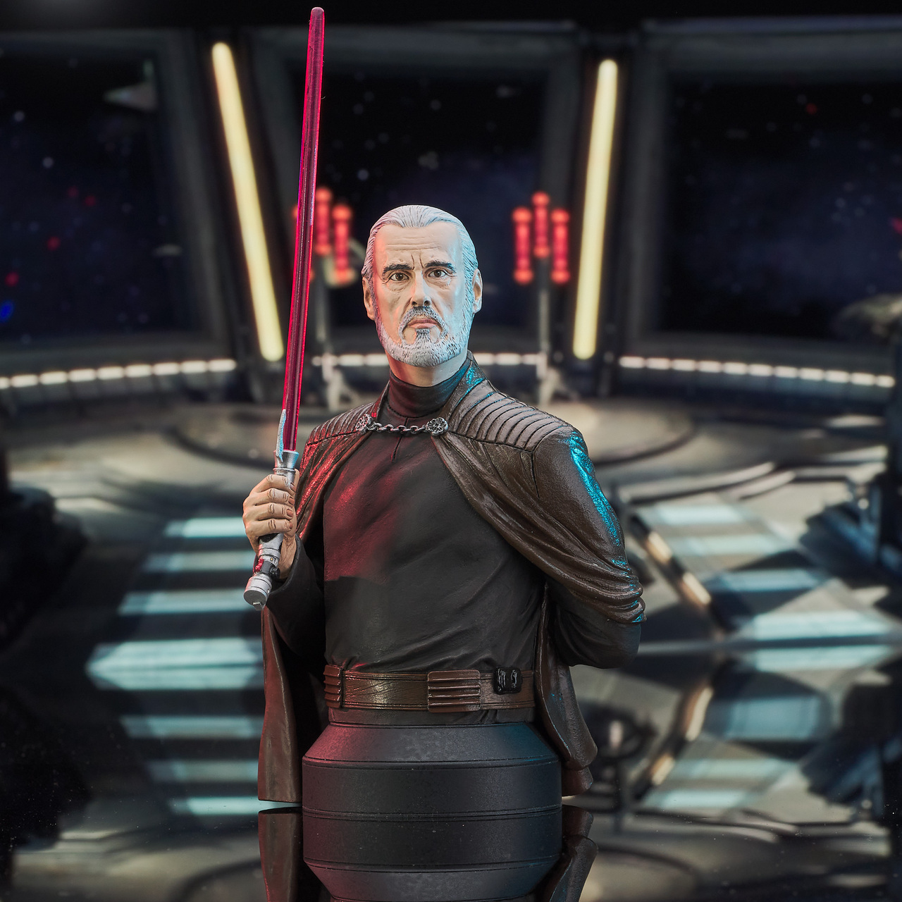 SW_CountDooku_Bust_01__17967.1624404743.jpg