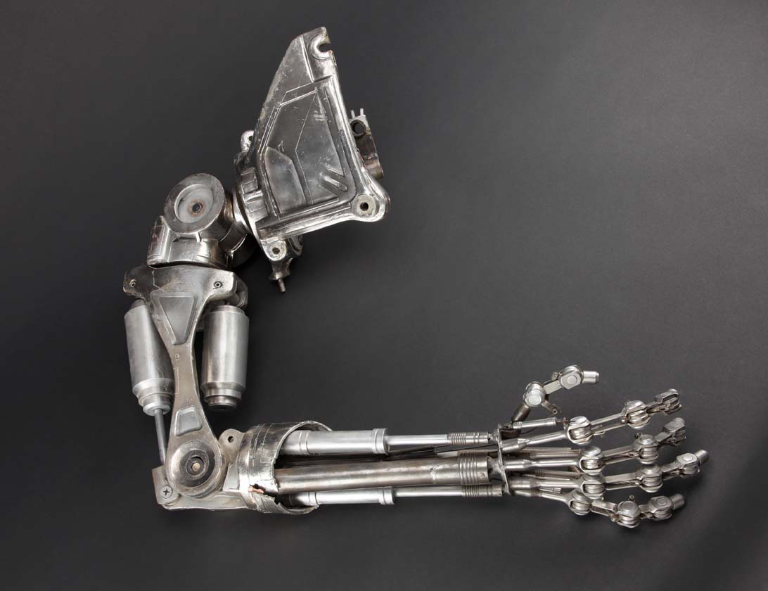 T1 - Endoskeleton - Prop - Arm - 01 - 01.jpg
