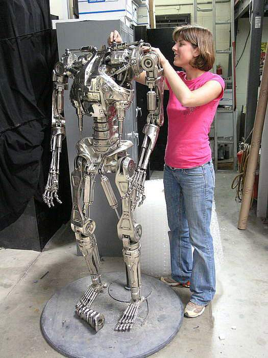 T4 - Endoskeleton - Laura Elliot - moldmaker - 01.png