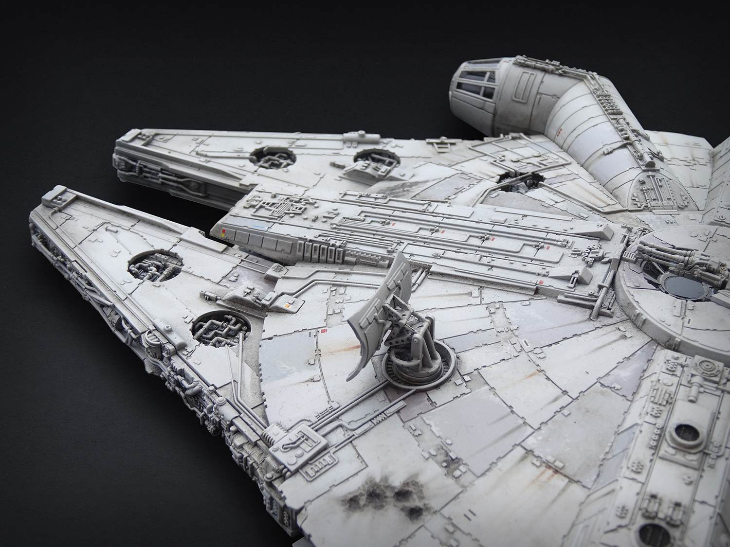 TFA-Falcon_detail_01.jpg