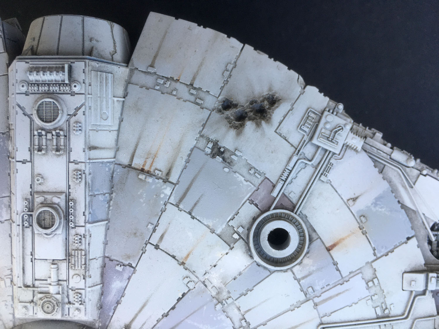TFA-Falcon_streaks_01.jpg