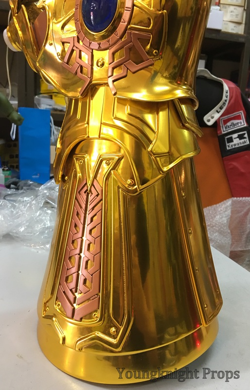 golden thanos ooshie