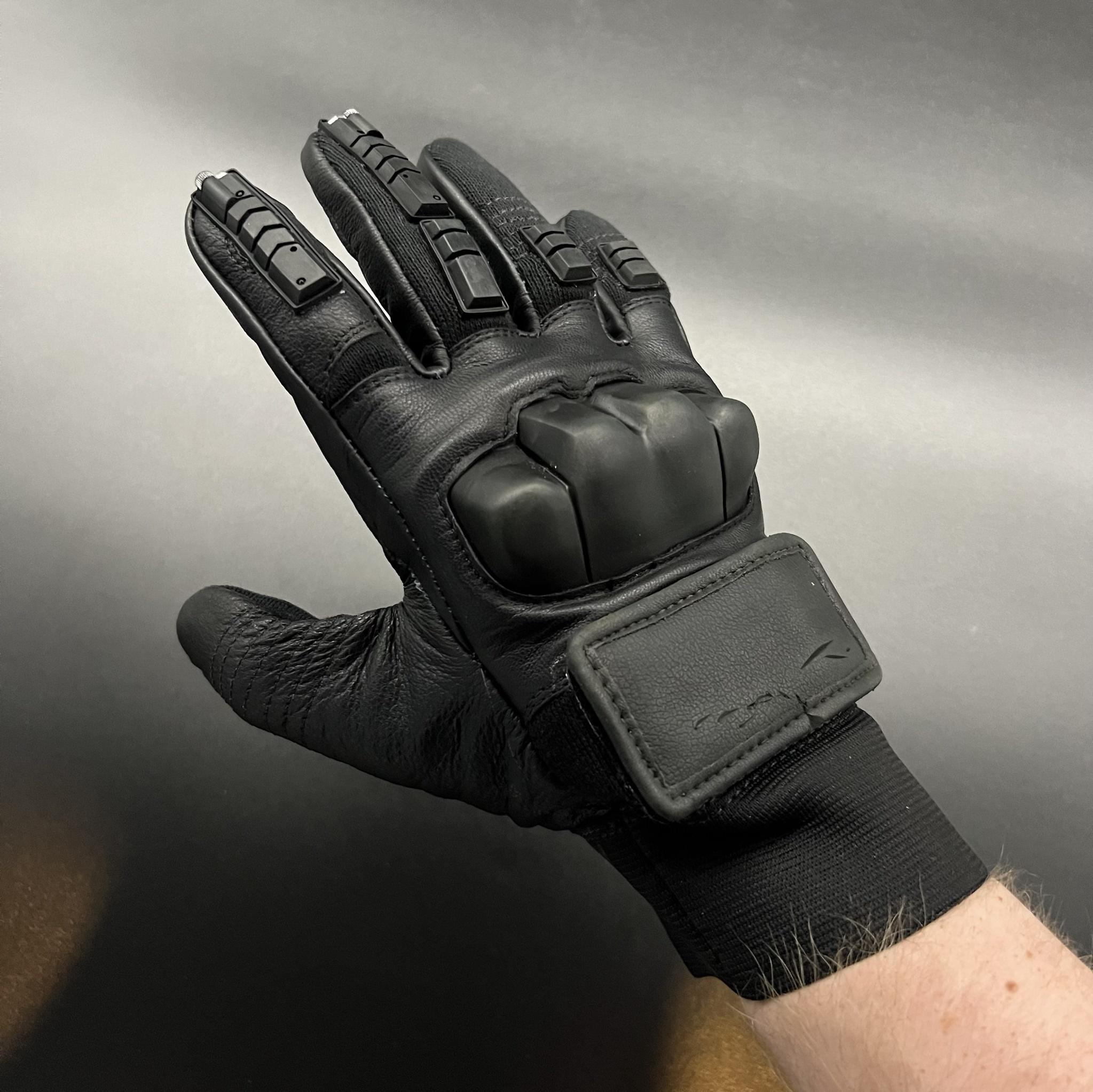 The Batman gloves - Imgur (1).jpg