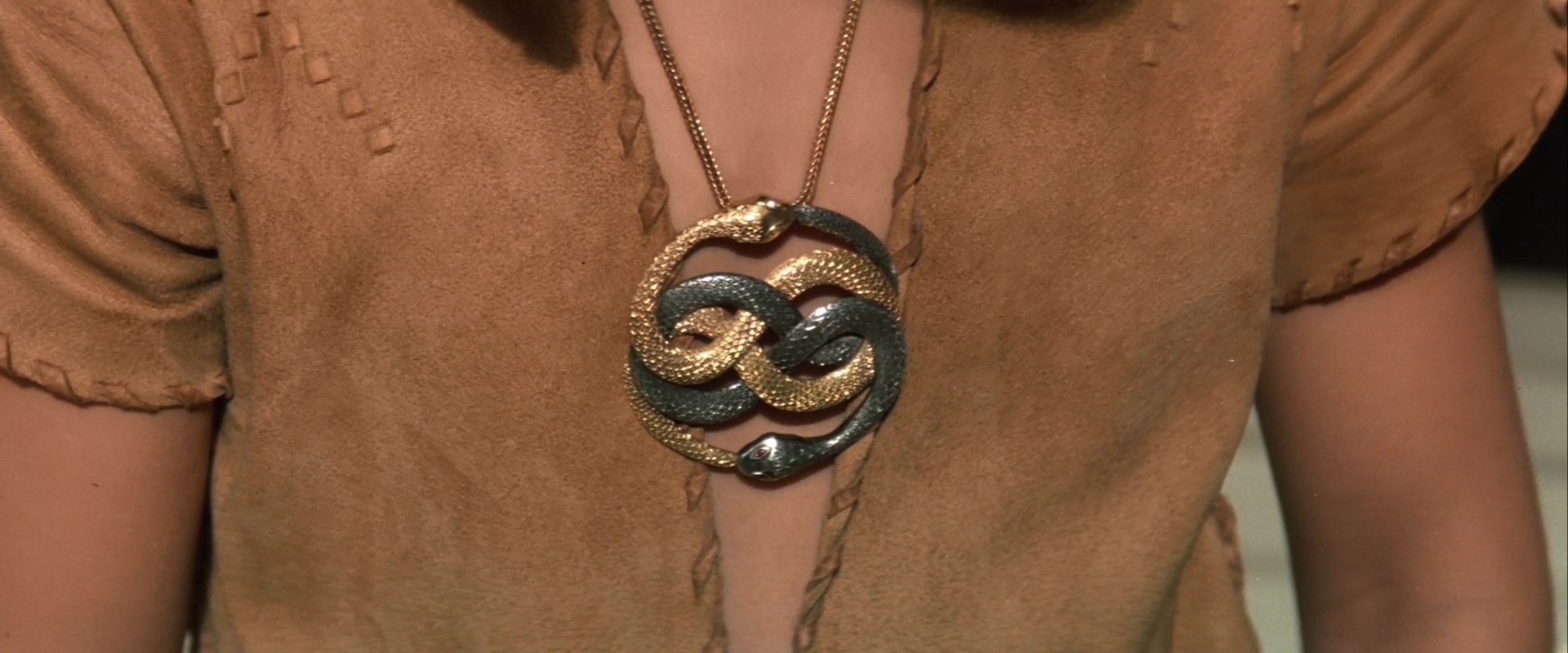 The Neverending Story.mkv_snapshot_00.26.49_[2023.04.13_21.28.12].jpg