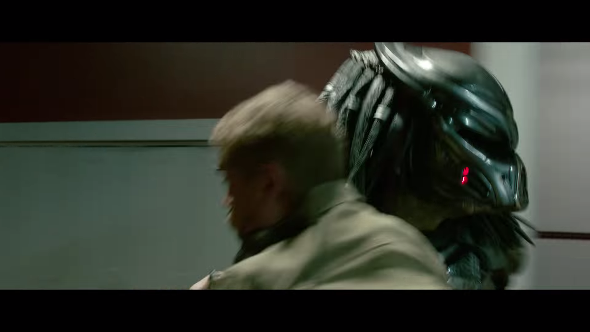 The Predator _ Teaser Trailer [HD] _ 20th Century FOX screenshot (14).png