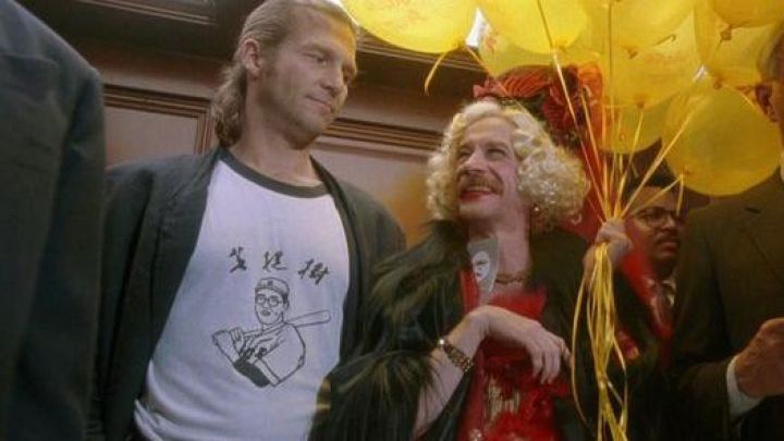The-t-shirt-Kaoru-Betto-worn-by-Jack-Jeff-Bridges-in-The-Fisher-King-Movie.jpg