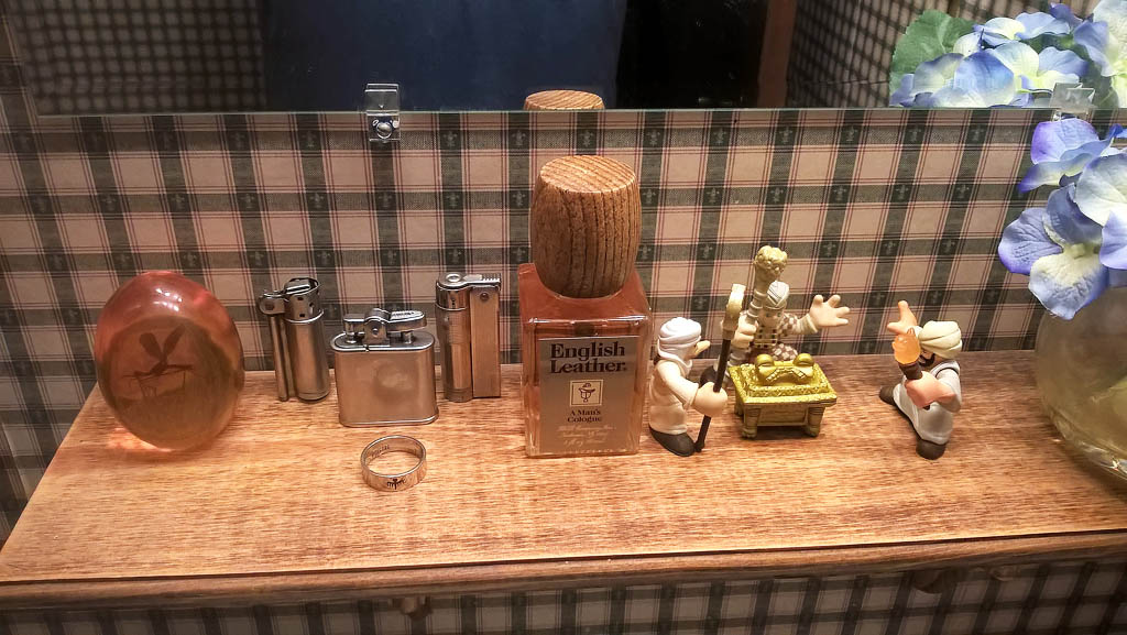 Three Lighters and the ark s.jpg