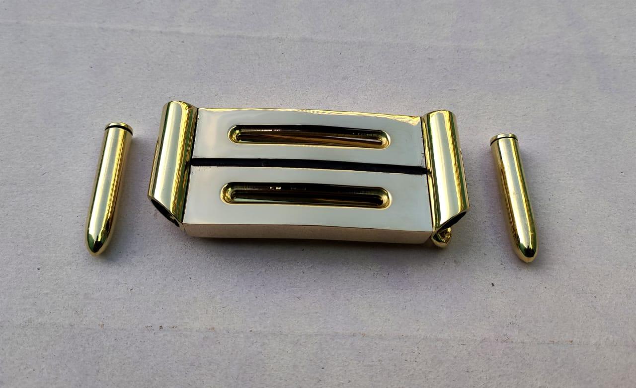 TMWTGG _Buckle from www.TheSpyBoys.com (29).jpg