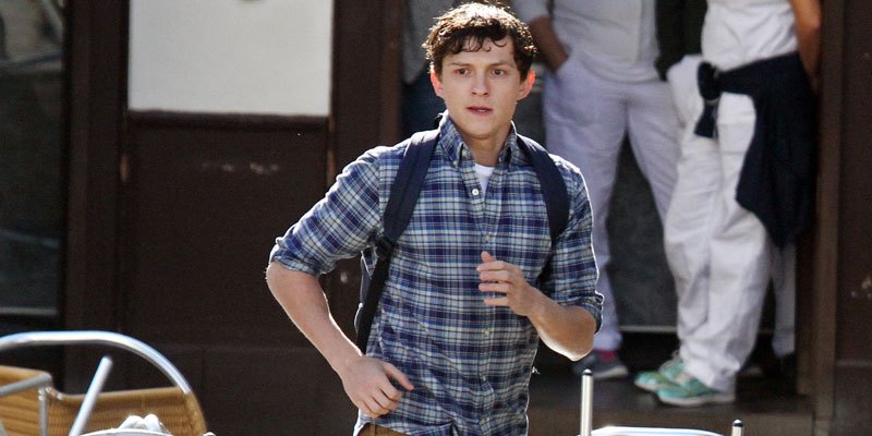 tom-holland-veni-post-pic.jpg