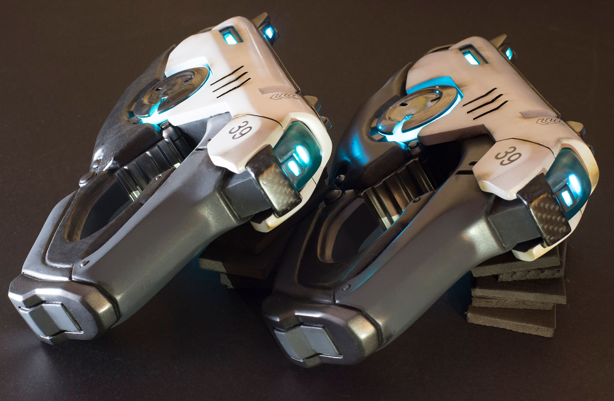 Tracers Pulse Pistols 3.jpg