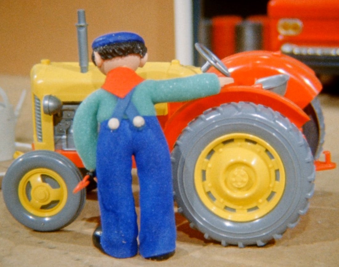 tractor.jpg