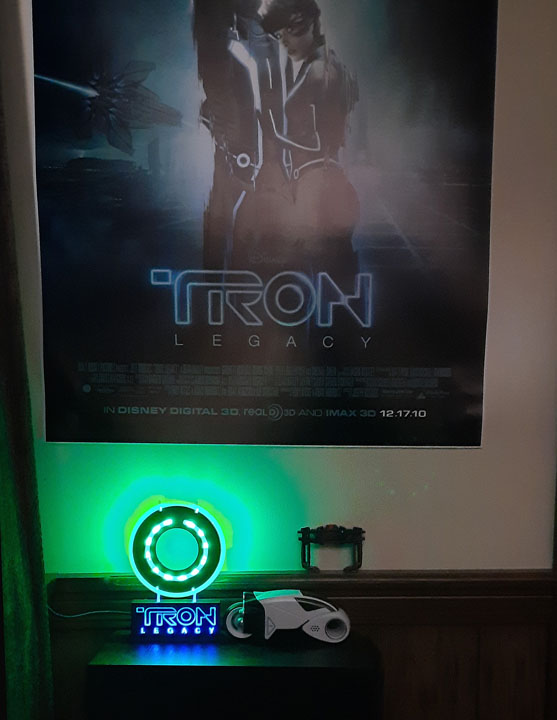 Tron Legacy Lit Sign 02.jpg