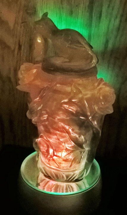 Urn Lit 03 s.jpg