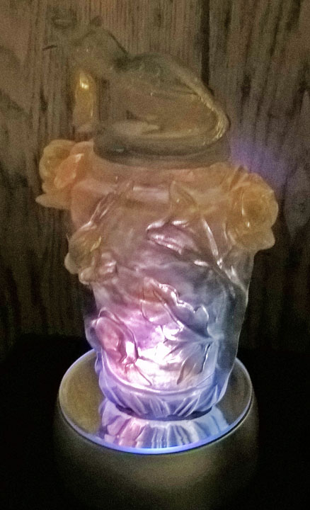 Urn Lit 05 s.jpg
