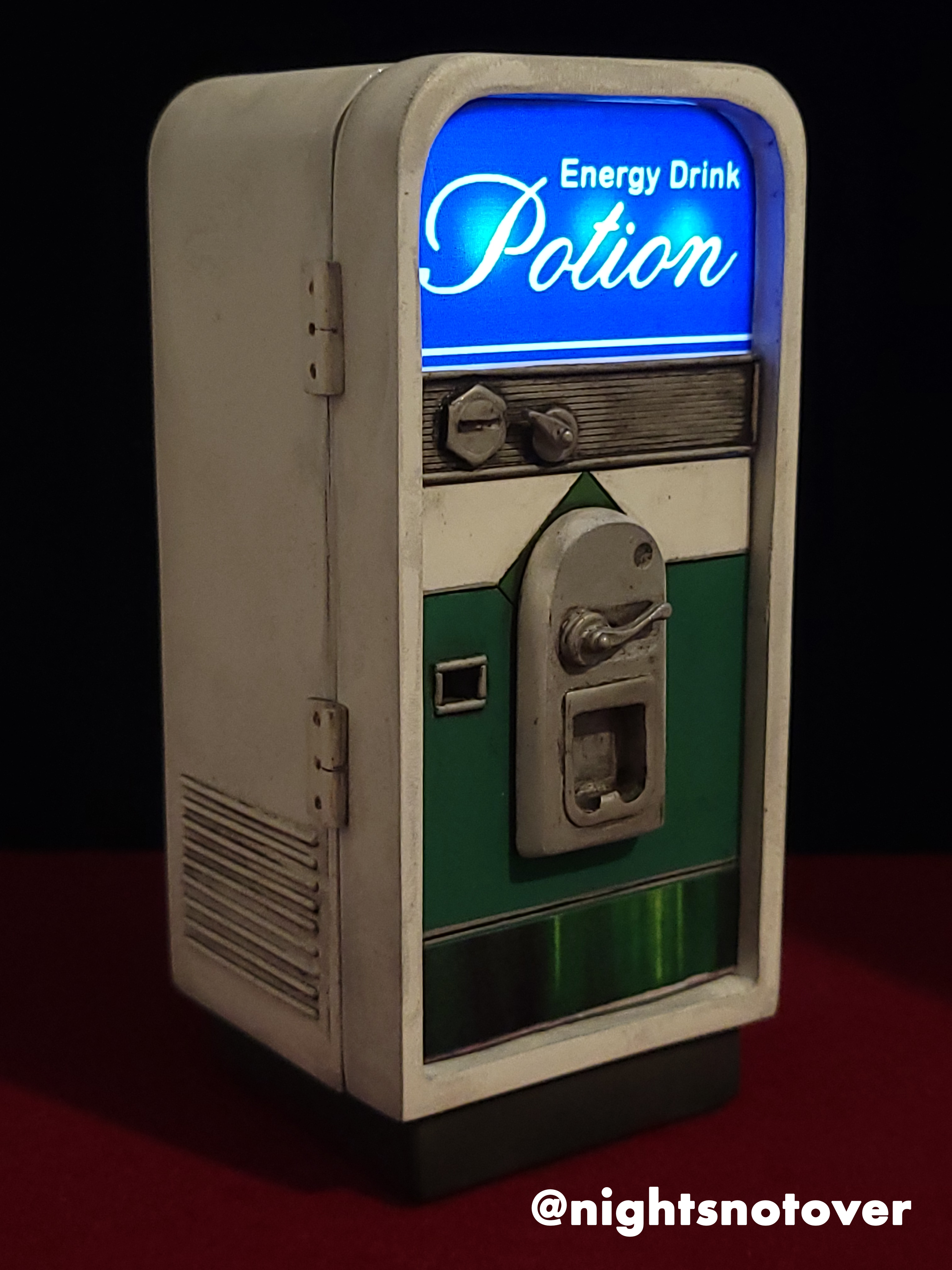 vending_machine_dark.png