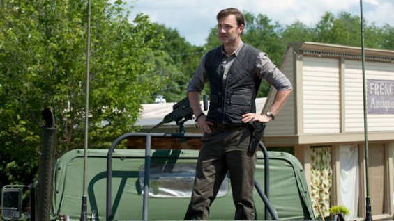 Walking_Dead_Season_3_Governor_303_a_h.jpg