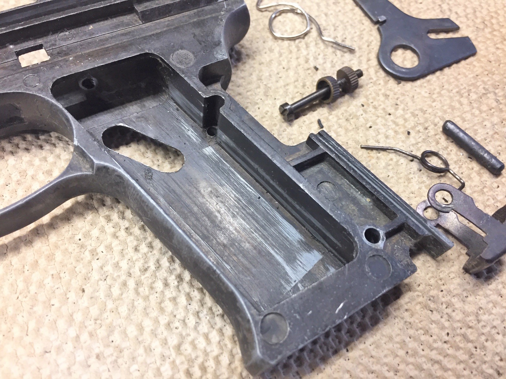 Walter's UNCLE Gun (19).jpg
