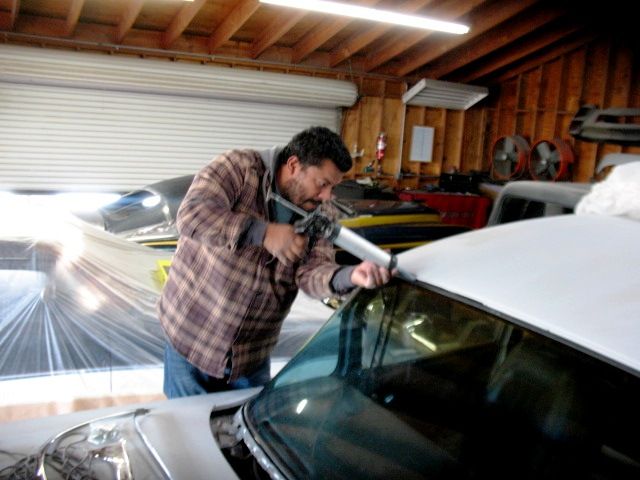 Windshield%20Install%202_zpss74uwrf1.jpg