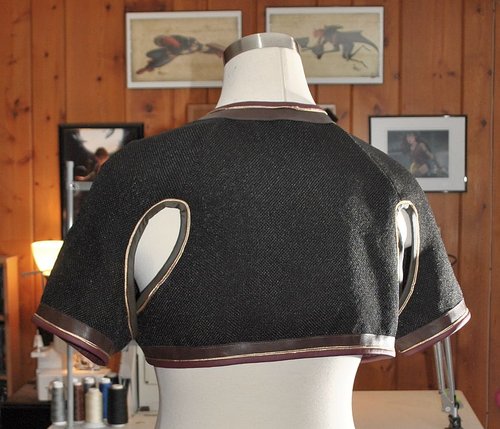 witcher-vest-5.jpg