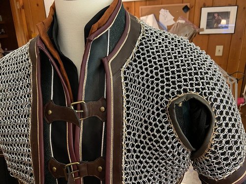 witcher-vest-8.jpg
