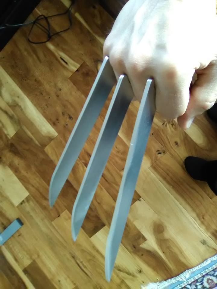 wolverine claws 1.jpg