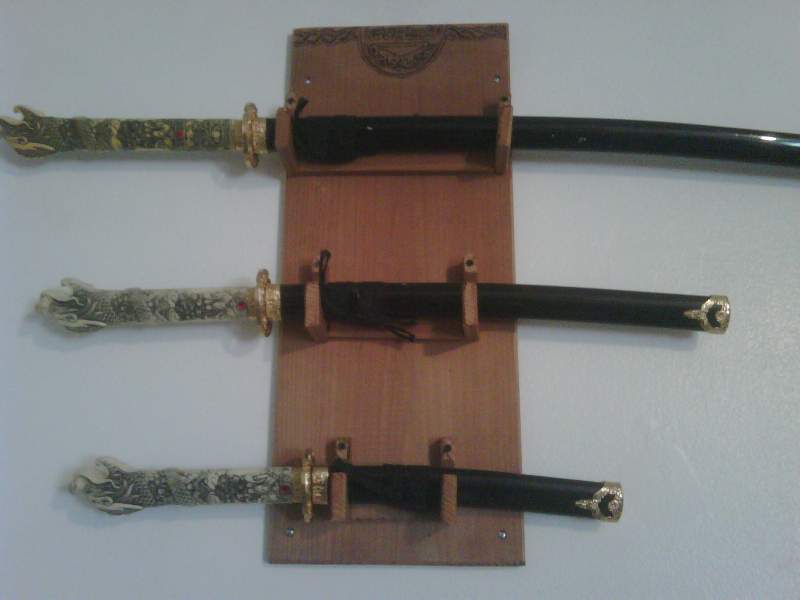 3 older Chinese versions of Connor MacLeod's sword.