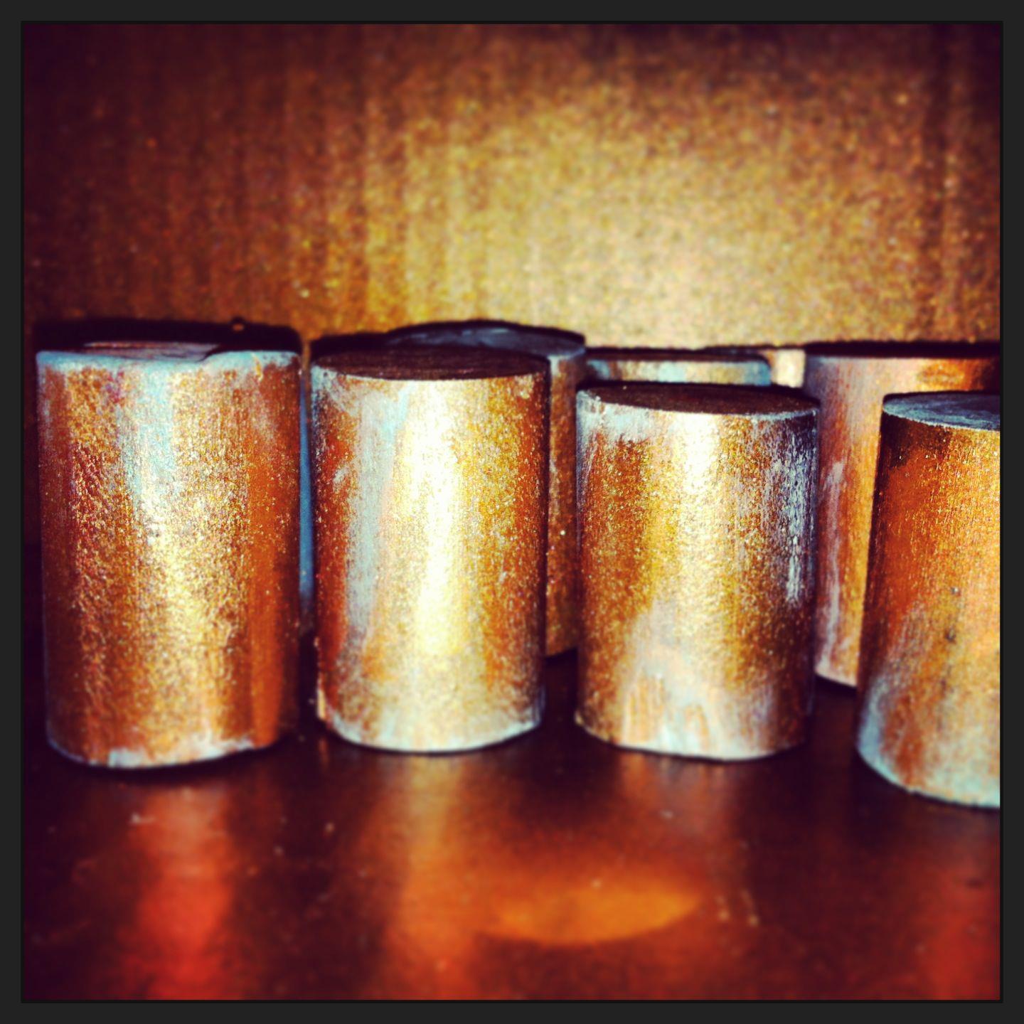 adding copper oxide detail to the fingers