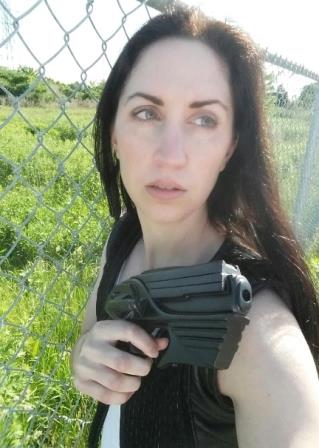 Aeryn Sun, season 1 costume