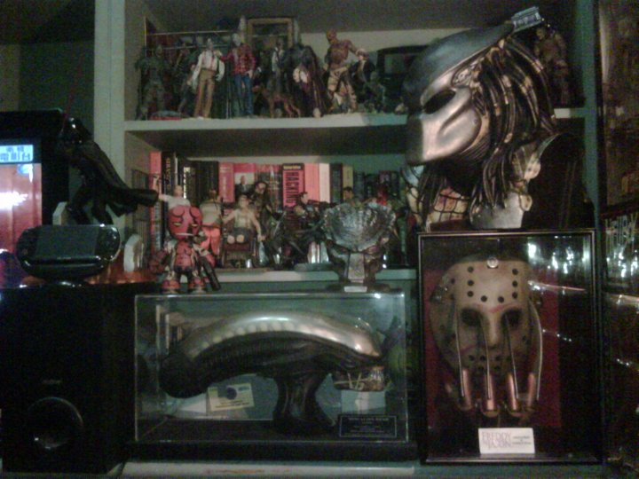 ALIEN VS PREDATOR AND FREDDY VS JASON