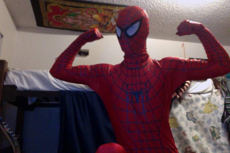 All red spiderman suit