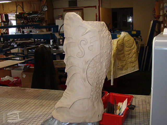 artic thigh armor 010.jpg