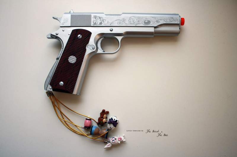 Babydoll's 1911 Pistol with Charms

Charms available at: www.oiiseau5.etsy.com
