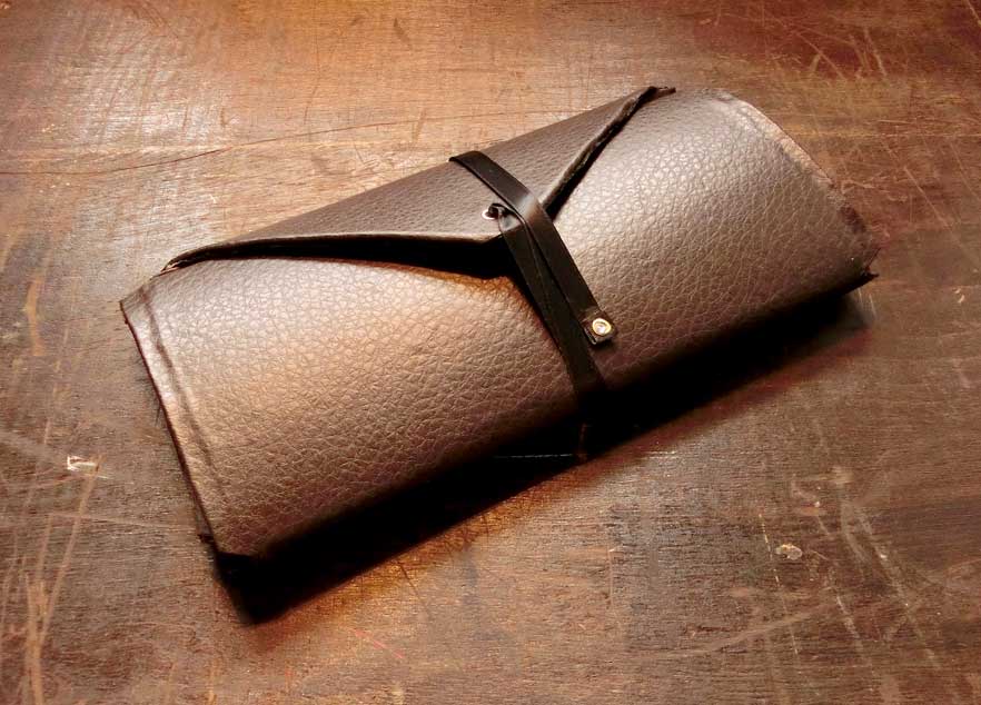 Beckett letter case folded