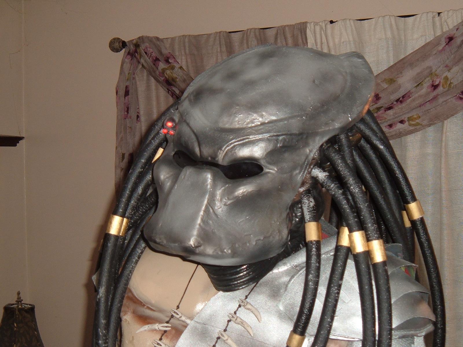 BioMecks predatorcostume 022