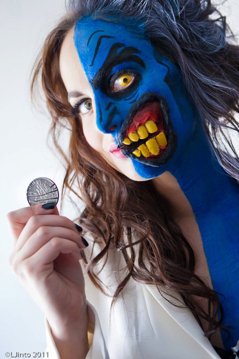 Character: Lady Two-Face
Series: Inspired by Batman: The Animated Series
Makeup: Hydred Makabali
Photos: LJinto

Costume Writeup: http://www.meag