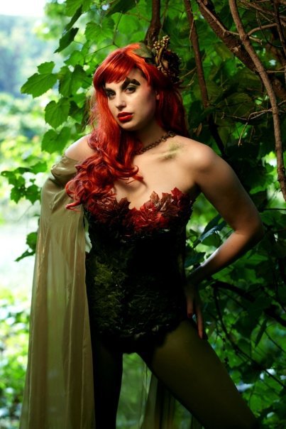Character: Sara Pezzini
Series: Witchblade
Makeup: Ali Beuning
Photos: David Nusbaum

Costume Writeup: http://www.meagan-marie.com/cosplay-featur