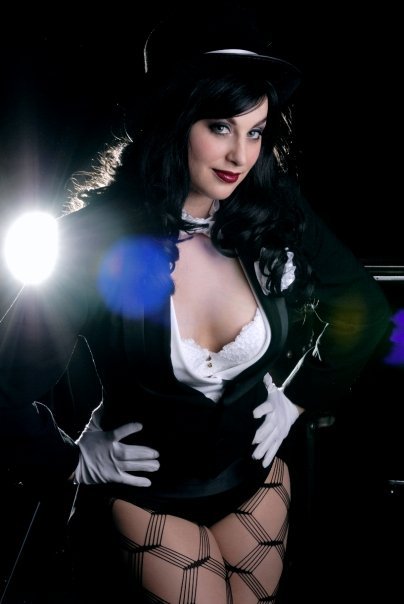 Character: Zatanna
Series: Zatanna
Makeup: Masha Chebotayeva
Photos: Scott Miron 

Costume Writeup: http://www.meagan-marie.com/cosplay-feature-m