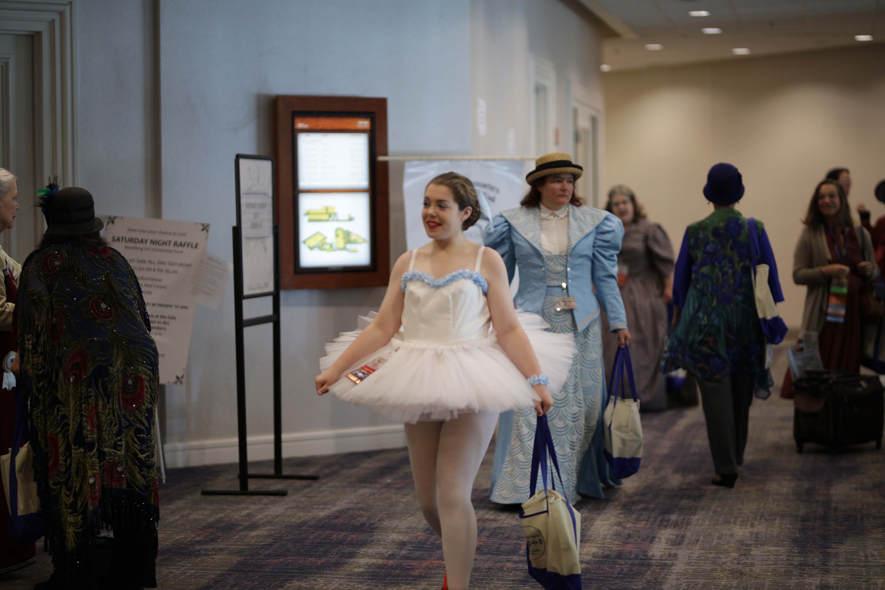 Costume College 2019 - 07.26 - 2 - Hallway 008.jpg