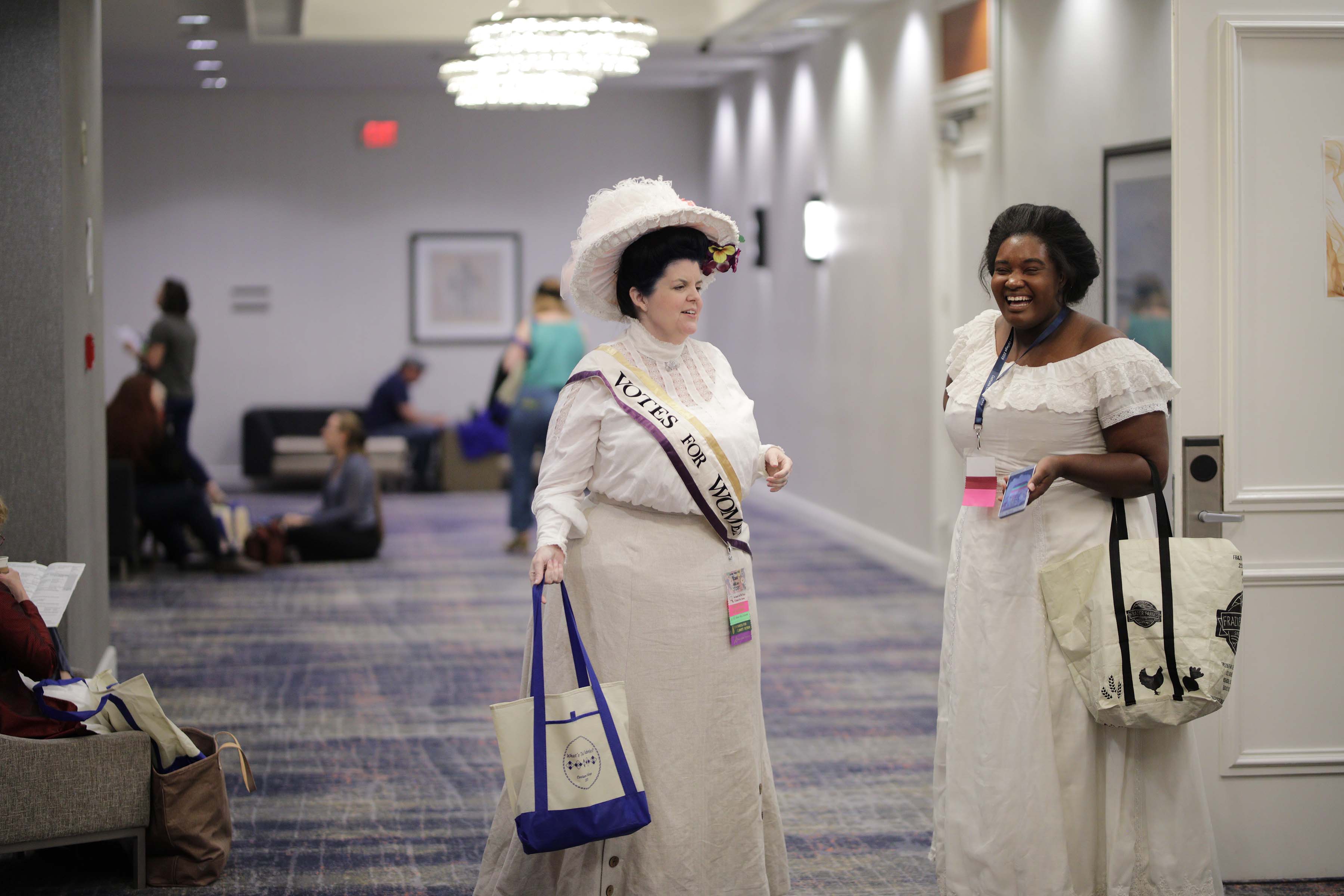Costume College 2019 - 07.26 - 2 - Hallway 063.jpg