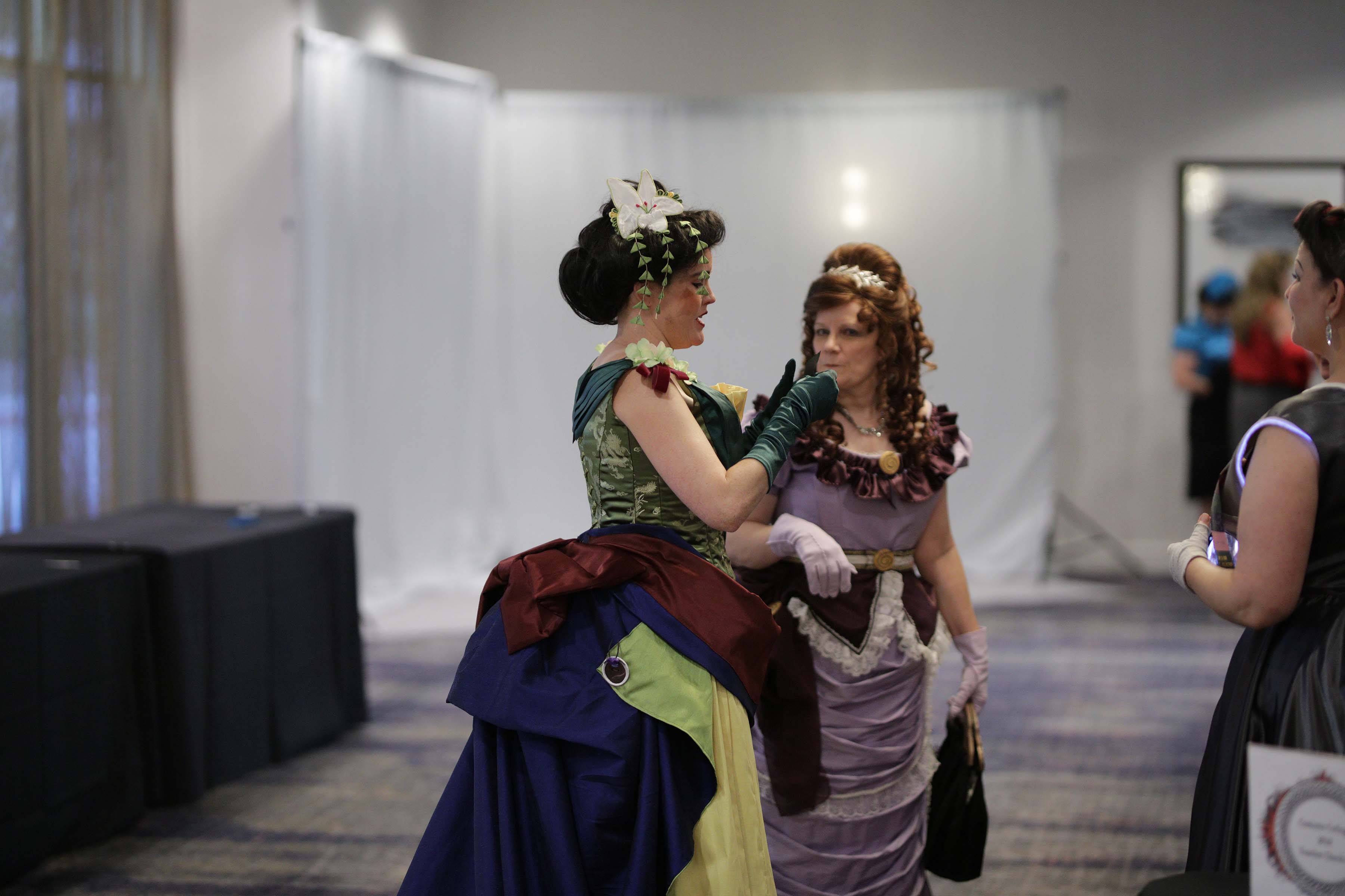 Costume College 2019 - 07.26 - 2 - Hallway 072.jpg