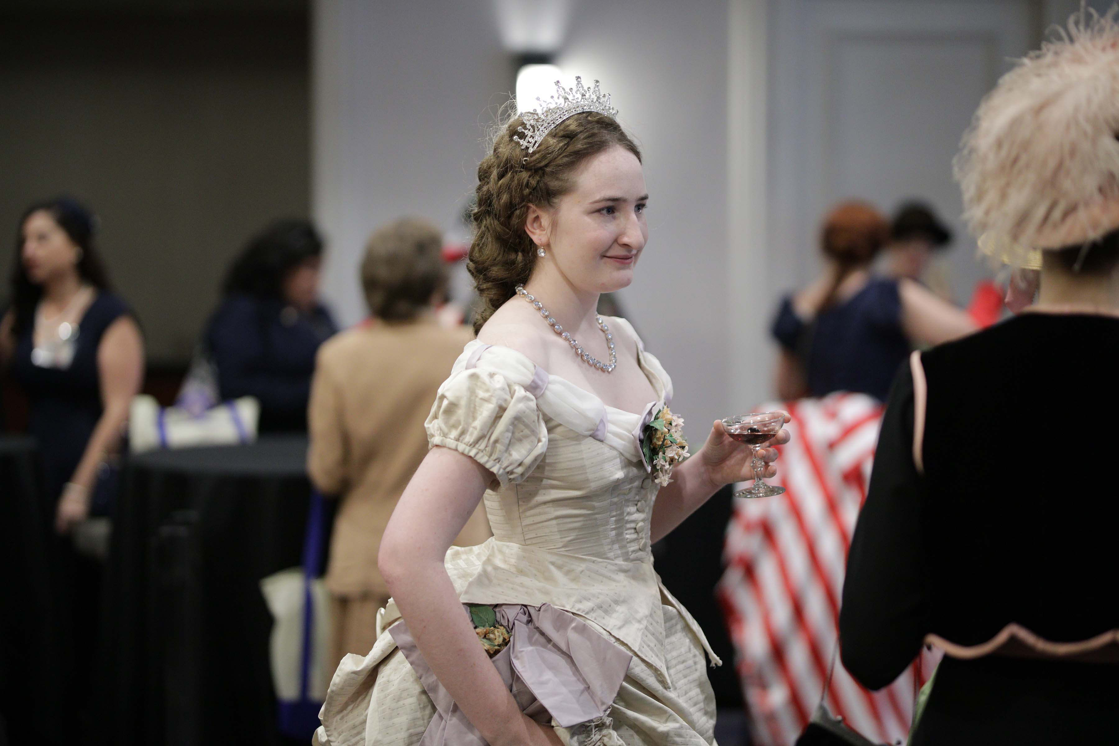 Costume College 2019 - 07.26 - 2 - Hallway 086.jpg